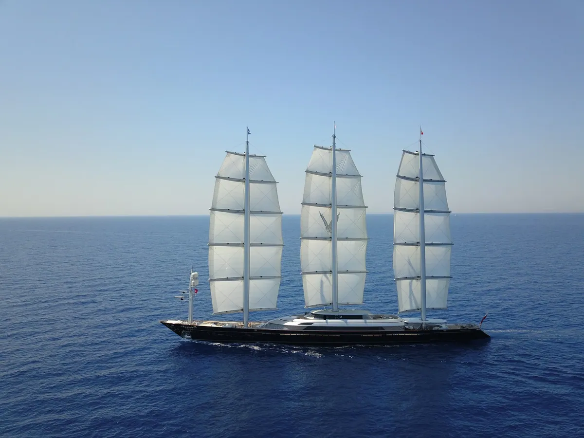 Maltese Falcon, Perini Navi 88 m